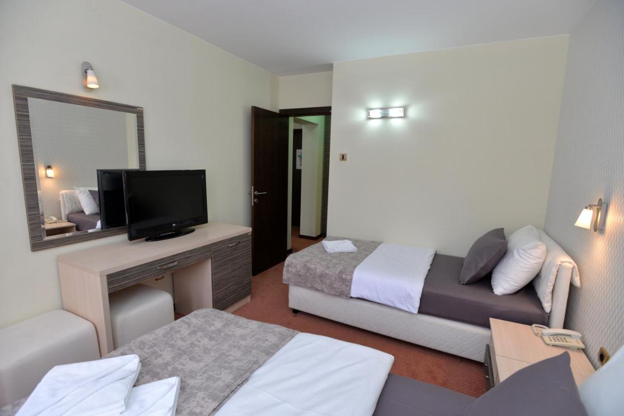 Hotel Livade Τσάτσακ Εξωτερικό φωτογραφία