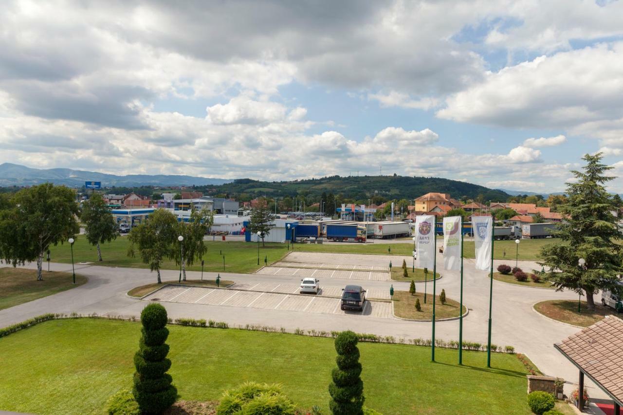 Hotel Livade Τσάτσακ Εξωτερικό φωτογραφία