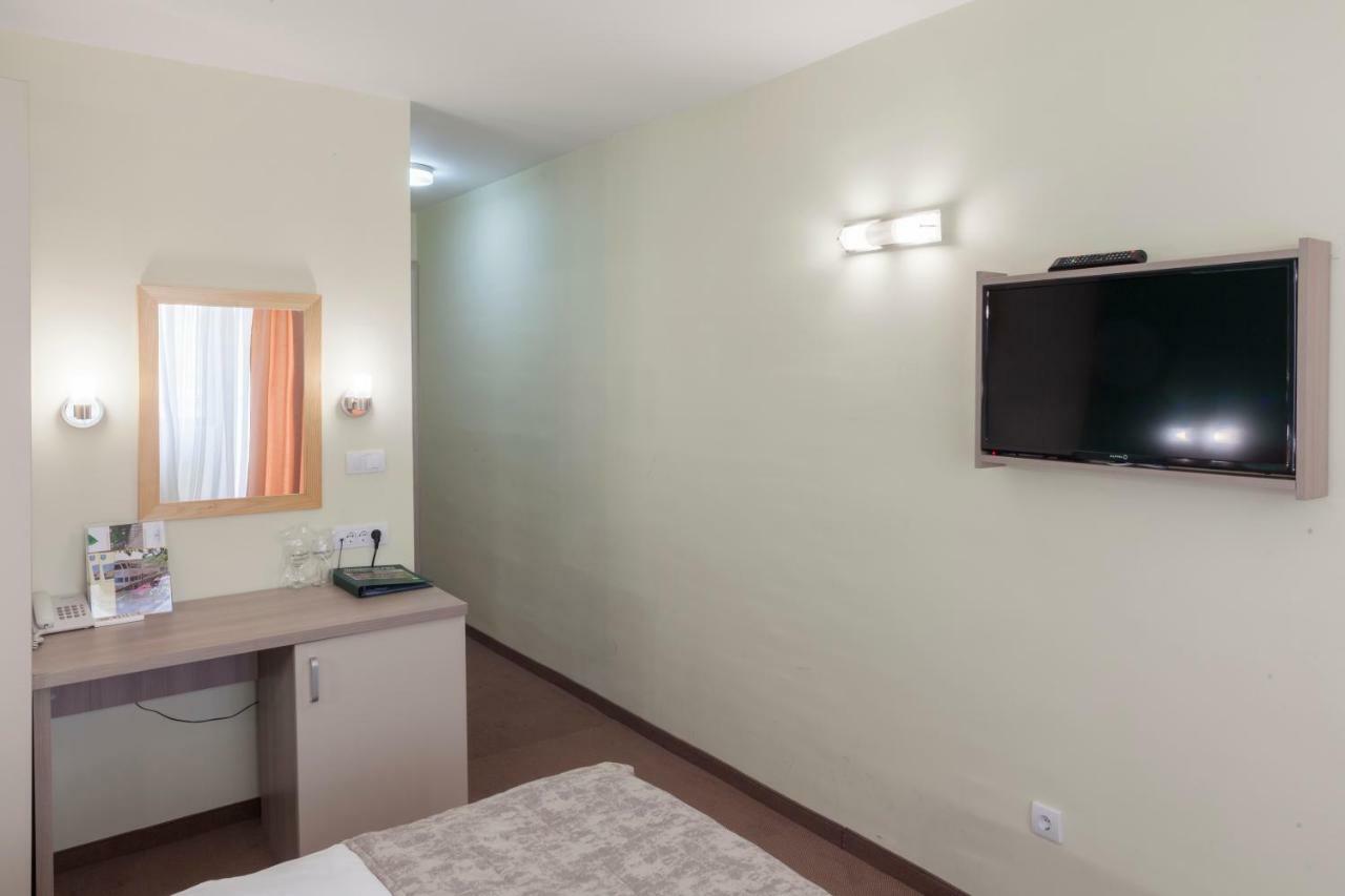 Hotel Livade Τσάτσακ Εξωτερικό φωτογραφία