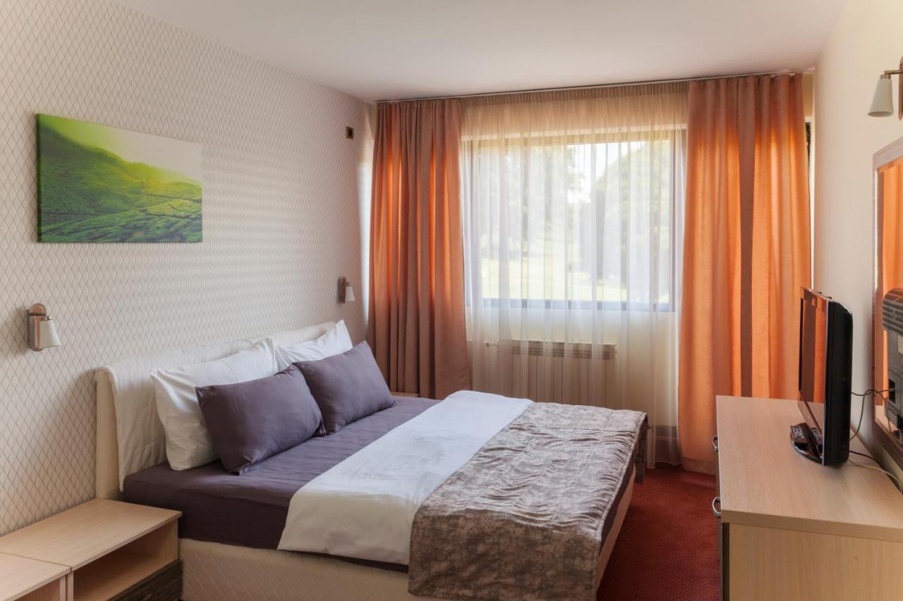 Hotel Livade Τσάτσακ Εξωτερικό φωτογραφία